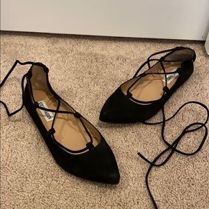 Steve Madden lace up flat